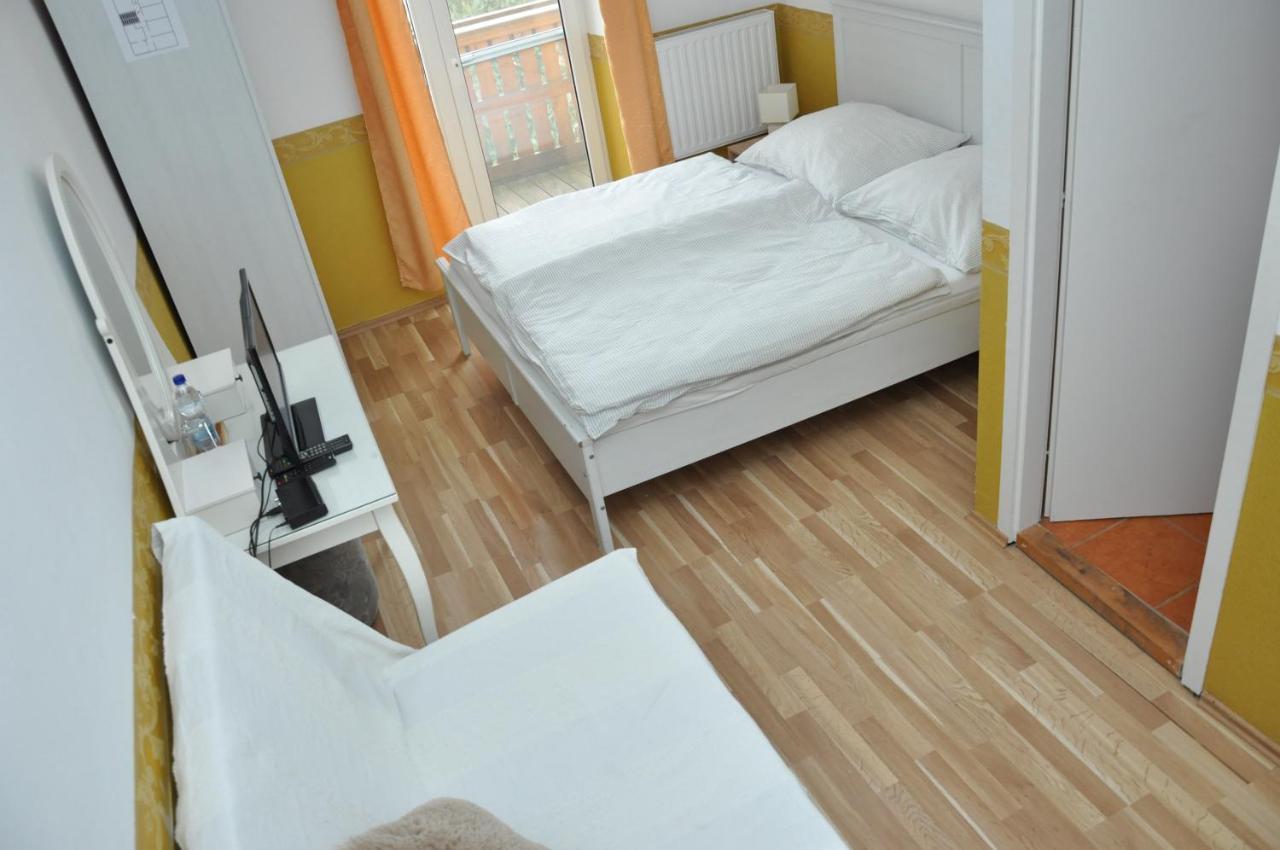 Fertőboz Gloriett Panzio Bed & Breakfast エクステリア 写真