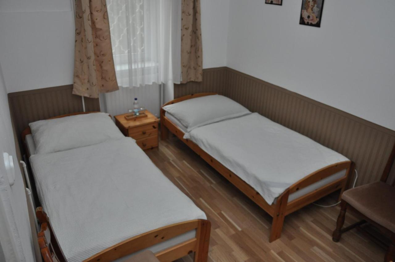 Fertőboz Gloriett Panzio Bed & Breakfast エクステリア 写真