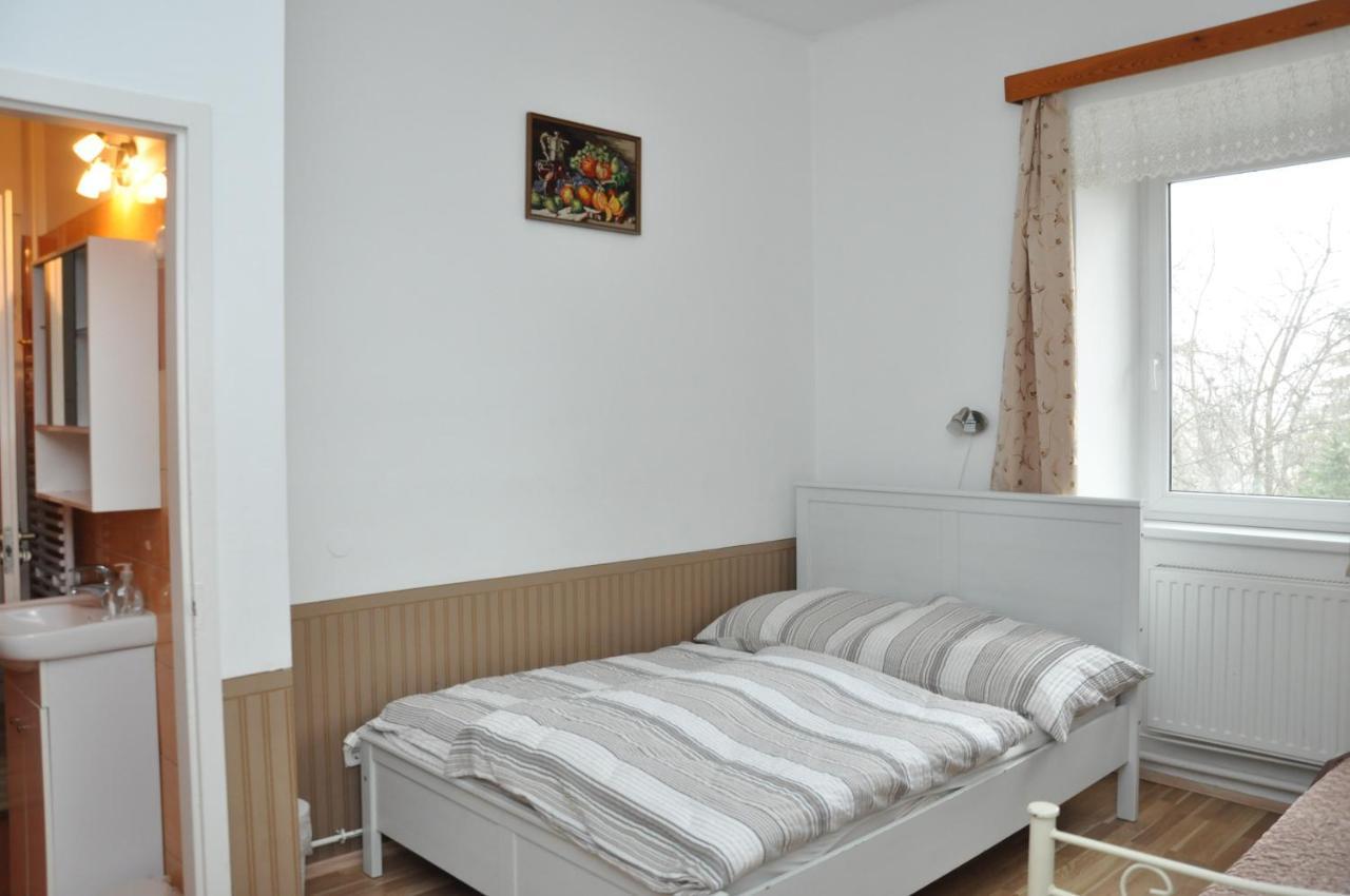 Fertőboz Gloriett Panzio Bed & Breakfast エクステリア 写真