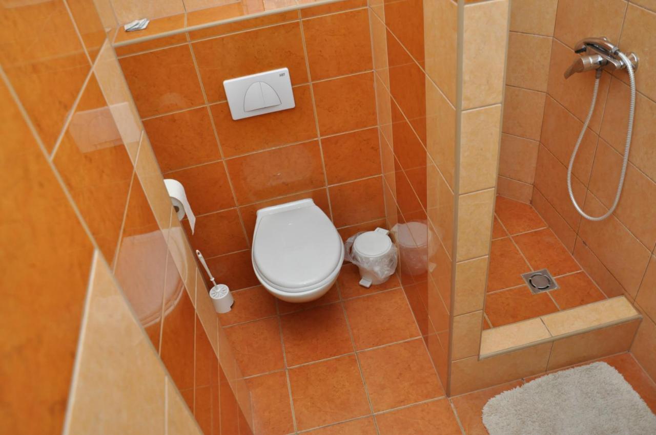 Fertőboz Gloriett Panzio Bed & Breakfast エクステリア 写真