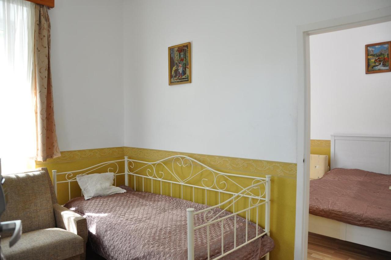 Fertőboz Gloriett Panzio Bed & Breakfast エクステリア 写真